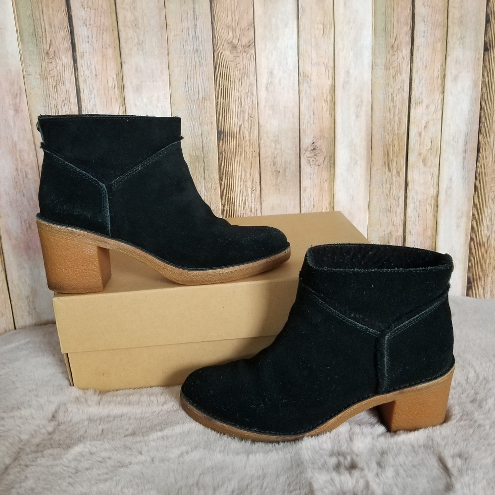 UGG Kasen Suede Bootie